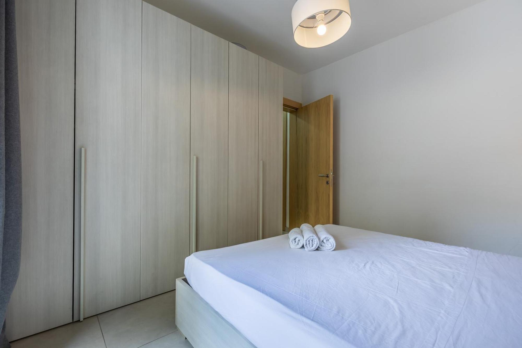 Superb 3Br Apt Close To Seafront Gzira Номер фото